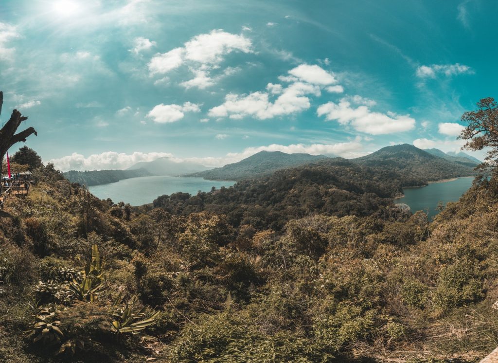 Hügelige Landschaft